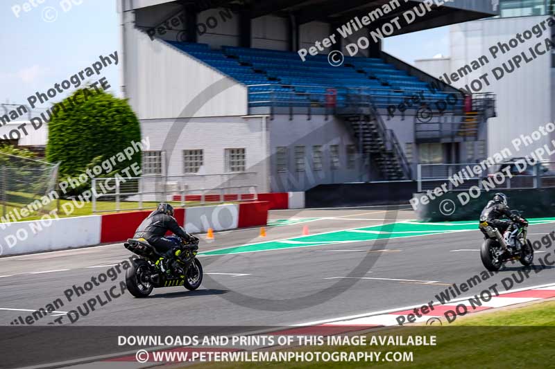 donington no limits trackday;donington park photographs;donington trackday photographs;no limits trackdays;peter wileman photography;trackday digital images;trackday photos